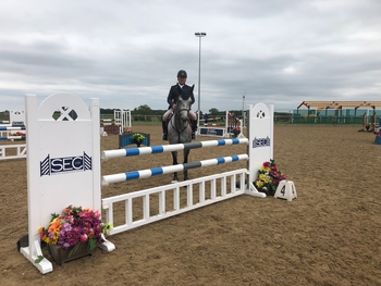 Adrian Speight heads the Nupafeed Supplements Senior Discovery Second Round at Speetley Equestrian Centre Adrian Speight heads the Nupafeed Supplements Senior Discovery Second Round at Speetley Equestrian Centre